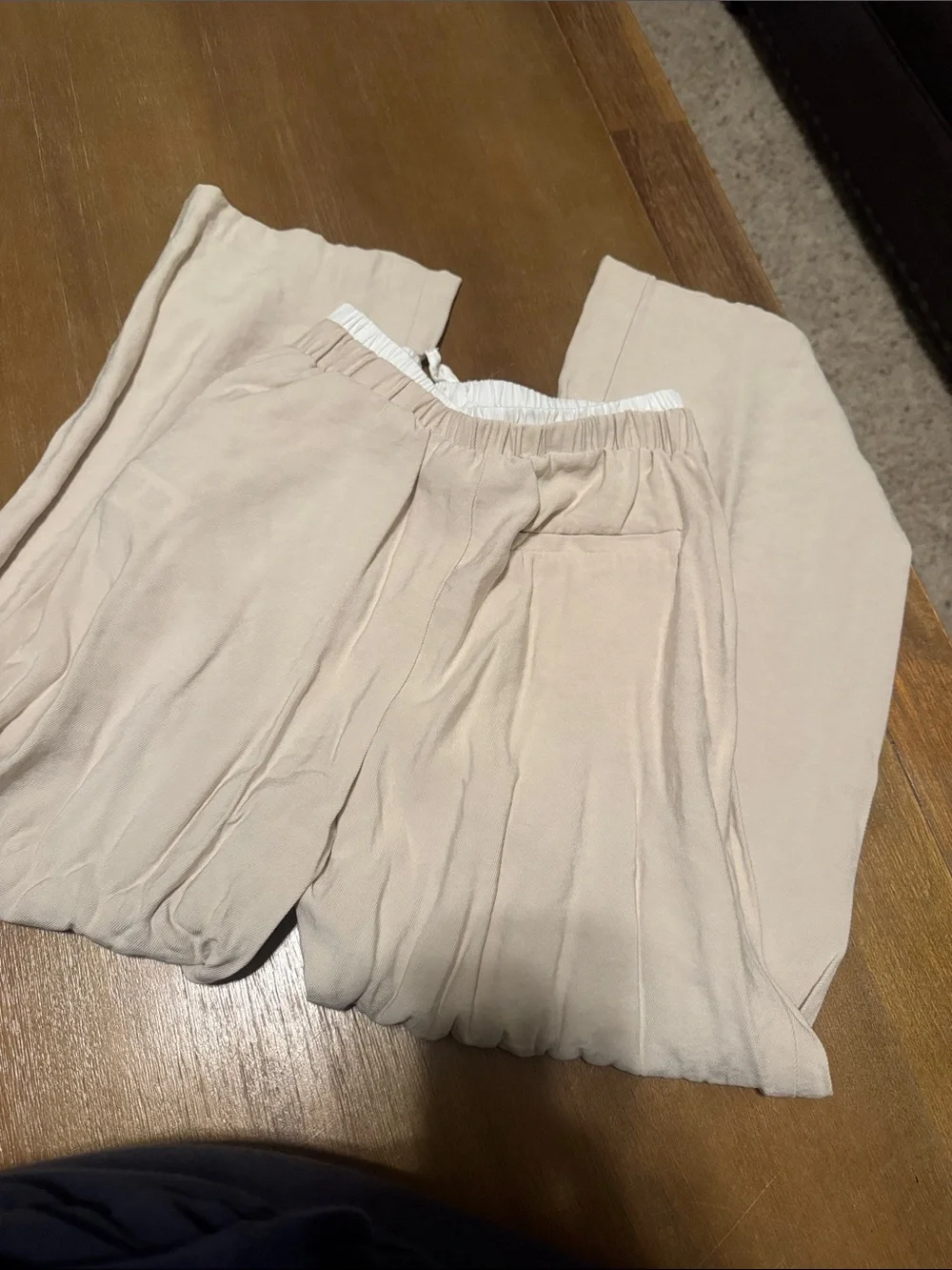 ZARA - NEVER WORN - Lightweight Wide-Leg Cream Pants. sz 8/9
